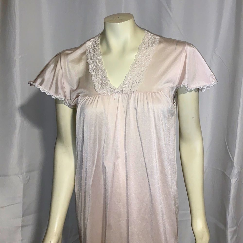 VGT pink nylon and lace sheer nightgown. Size medium‎